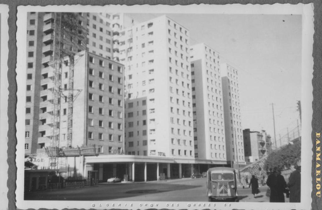 ORAN CITE PERRET ET  AILE 7.jpg